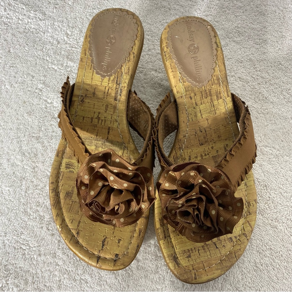 Vintage Lindsay Phillips Brown Thong Sandals with Kitten Heels & Flower 6